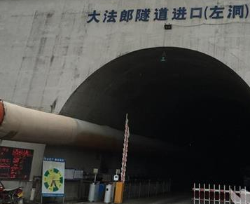 中國造橋修路發展迅速,環鏈電動菠萝APP下载官网立了大功