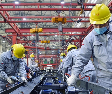商用車汽車工廠用環鏈電動菠萝APP下载官网吊裝車門