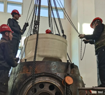鏈條電動菠萝APP下载官网和手拉菠萝APP下载官网一起助力電廠檢修工作